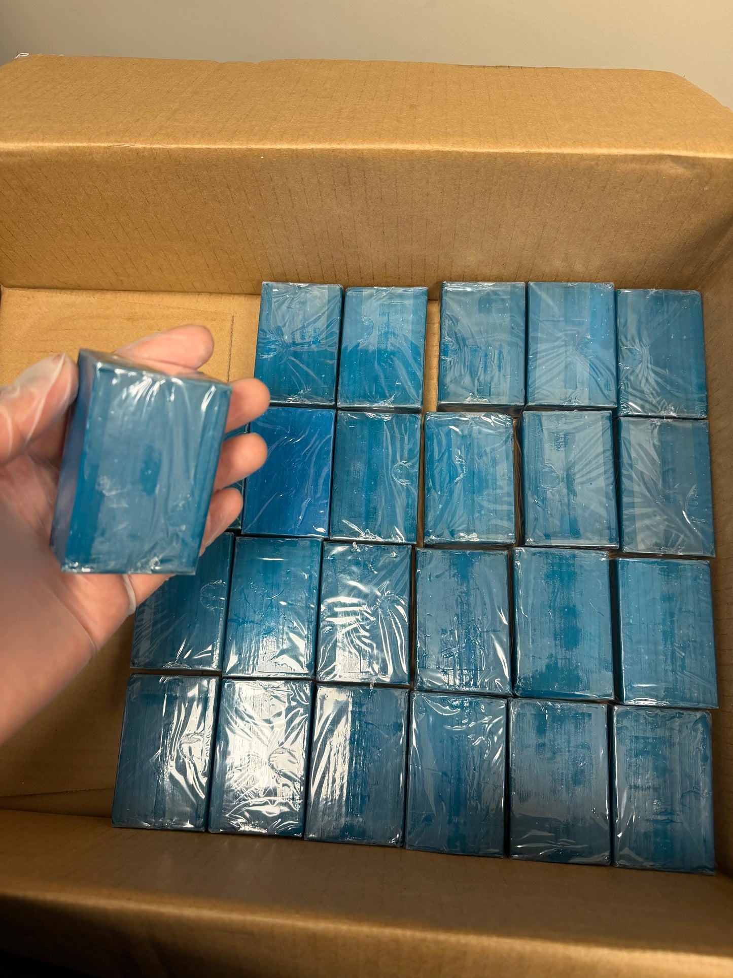 Box 99€- 26 savon Nila